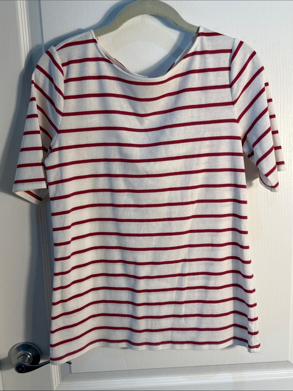 LOFT Vintage Soft White Tee with Red Stripes Peek a Boo Back Size M